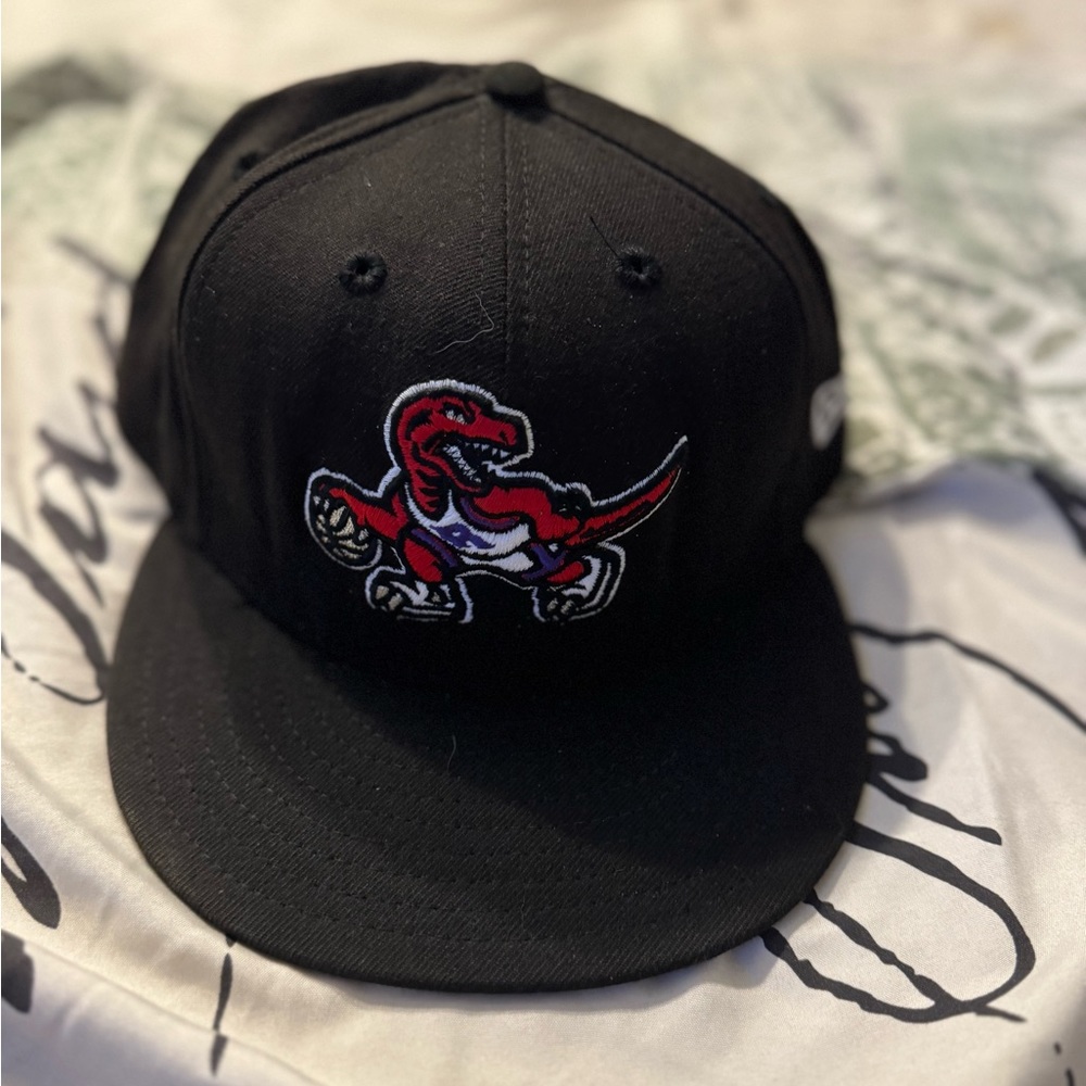 Toronto Raptors Fitted Hat
New Era
Size 8
Original $35